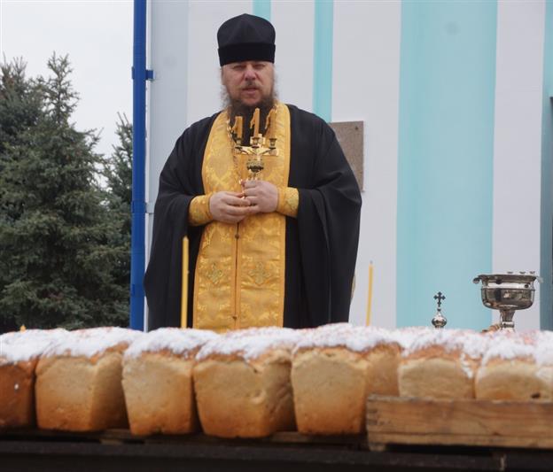 В   Объединенной группировке войск (сил) на Северном Кавказе прошло пасхальное богослужение