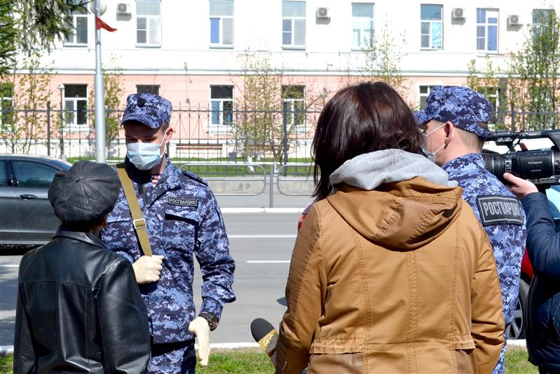 В Зауралье журналисты региональной телекомпании стали участниками профилактического рейда Росгвардии