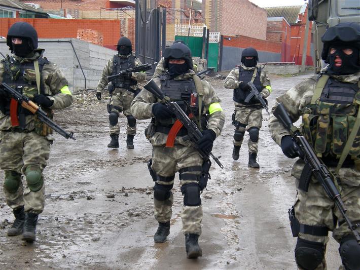  Сотрудники ОМОН на транспорте  из Минеральных вод отметили свое  27-летие