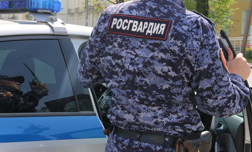 В Волгоградской области сотрудники Росгвардии задержали преступника, скрывавшегося от правосудия