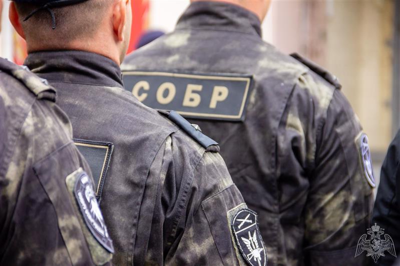 При участии новосибирского СОБР задержан подозреваемый в совершении тяжкого преступления