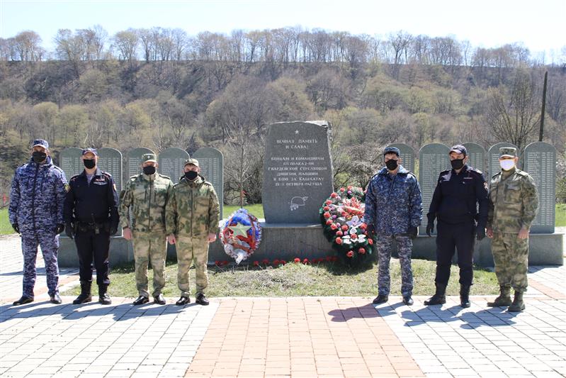 В Кабардино-Балкарии росгвардейцы посетили места боевой славы