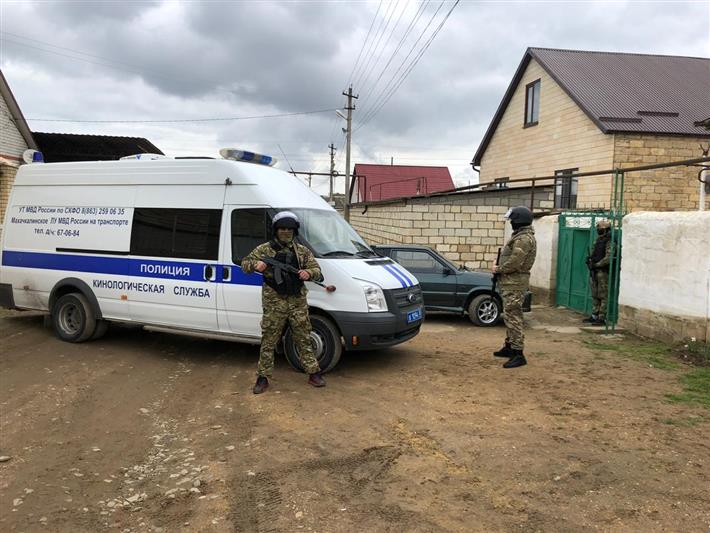 При участии дагестанского ОМОН на транспорте задержаны подозреваемые в распространении наркотиков