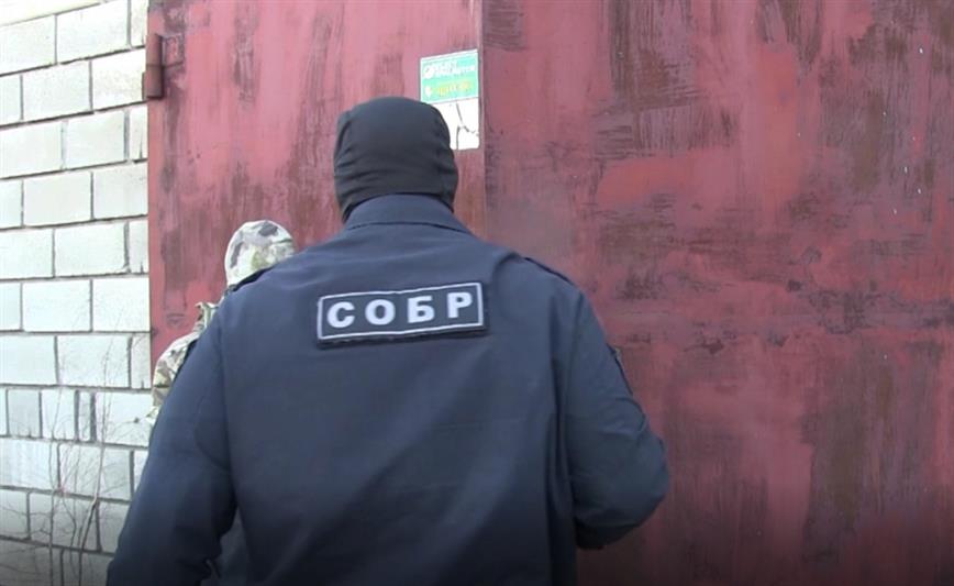 В Саратовской области при участии Росгвардии пресечена деятельность подпольного завода по производству алкогольной продукции