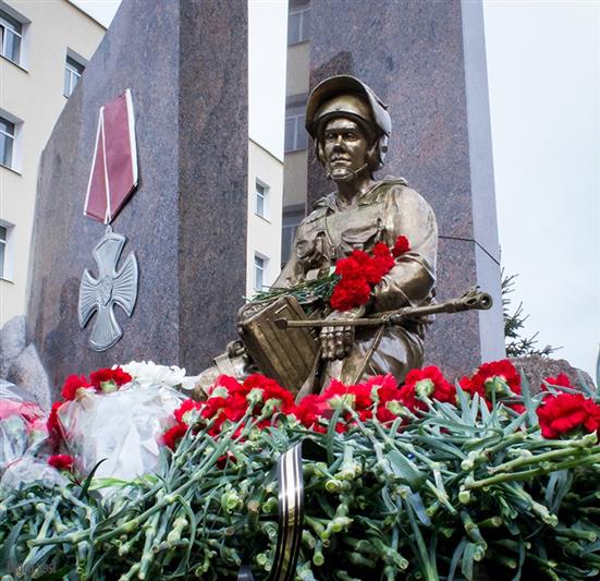 Военнослужащие Софринской бригады почтили память сослуживцев, погибших при исполнении воинского долга