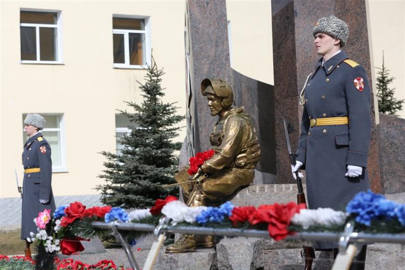 Военнослужащие Софринской бригады почтили память сослуживцев, погибших при исполнении воинского долга