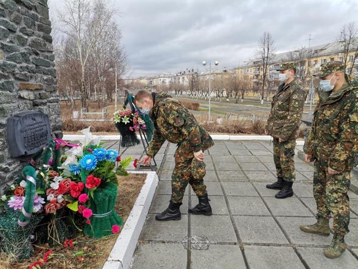В Уральском округе Росгвардии почтили память Героя России, прапорщика Олега Терёшкина, павшего в бою 25 лет назад