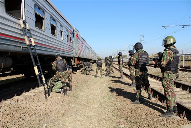 Ростовский ОМОН на транспорте отметил очередную годовщину сформирования спецподразделения
