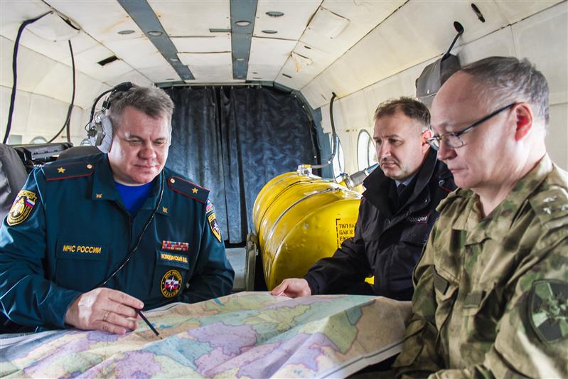 Руководитель омского областного управления Росгвардии совместно с коллегами из других силовых структур обследовали с вертолета паводковую обстановку в регионе