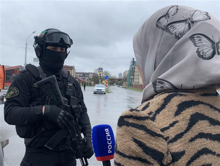 В Чеченской Республике журналисты регионального телеканала сняли сюжет про сотрудника Росгвардии