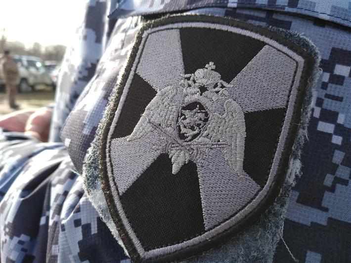 В Оренбурге сотрудник Росгвардии помог потерявшемуся ребёнку вернуться домой