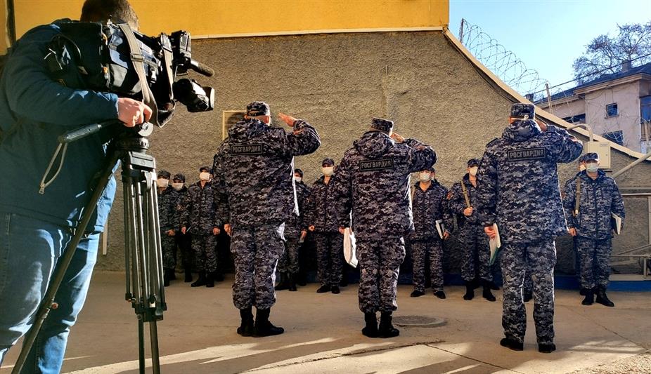 Журналистам ГТРК «Севастополь» рассказали о служебных буднях сотрудников вневедомственной охраны Росгвардии (видео)