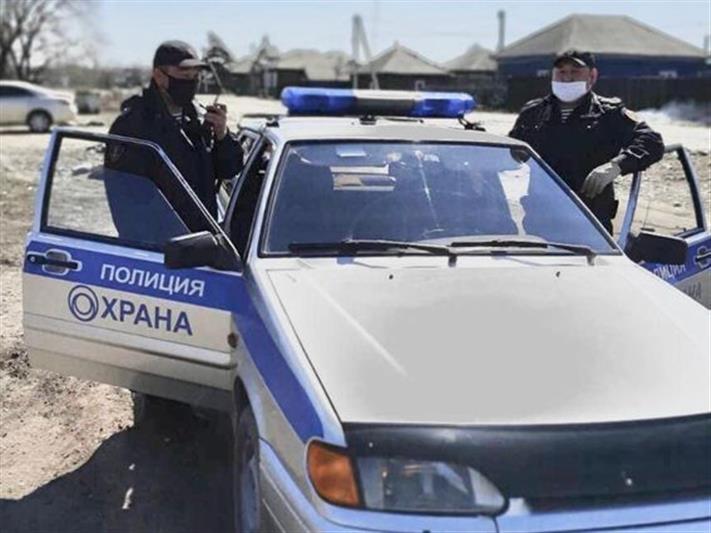 Жители Тувы поблагодарили росгвардейцев за предотвращение возгорания сухой травы вблизи многоквартирного дома 