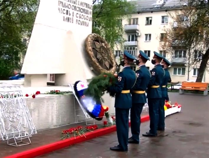Военнослужащие Саровского соединения Росгвардии  поздравили ветеранов в День Победы 