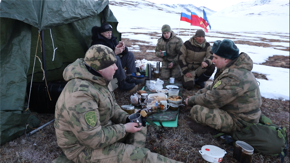 Росгвардейцы Чукотки совершили восхождение на  гору Святого Иоанна и  посвятили его 75-летию Победы в Великой Отечественной войне