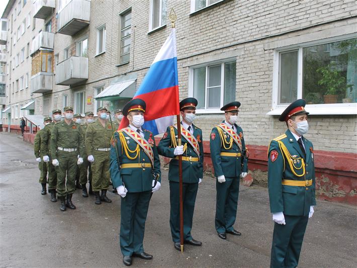 В северском соединении Росгвардии стартовала акция «Парад у дома ветерана»