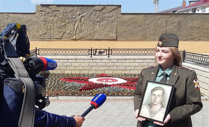 В Карачаево-Черкесии журналисты регионального телеканала сняли сюжет про военнослужащую Росгвардии
