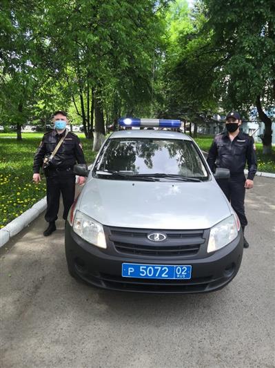 Росгвардейцы оказали помощь жителю Уфы, у которого случился приступ эпилепсии