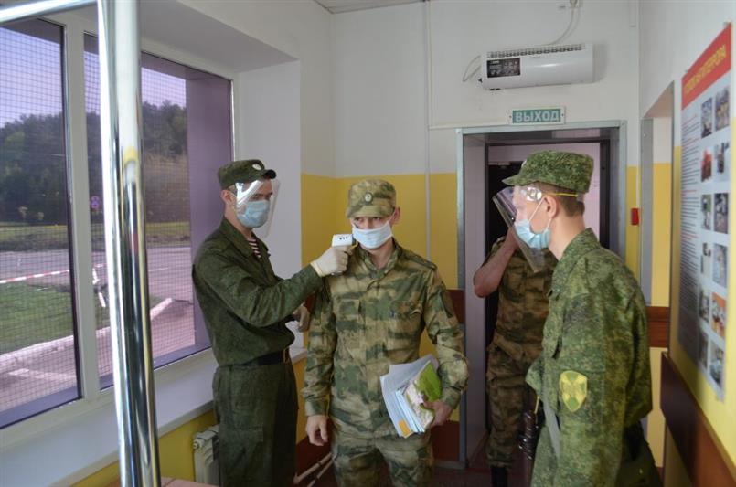 Военнослужащие лесновского полка Уральского округа Росгвардии оказывают помощь городу в санитарной обработке территории ЗАТО