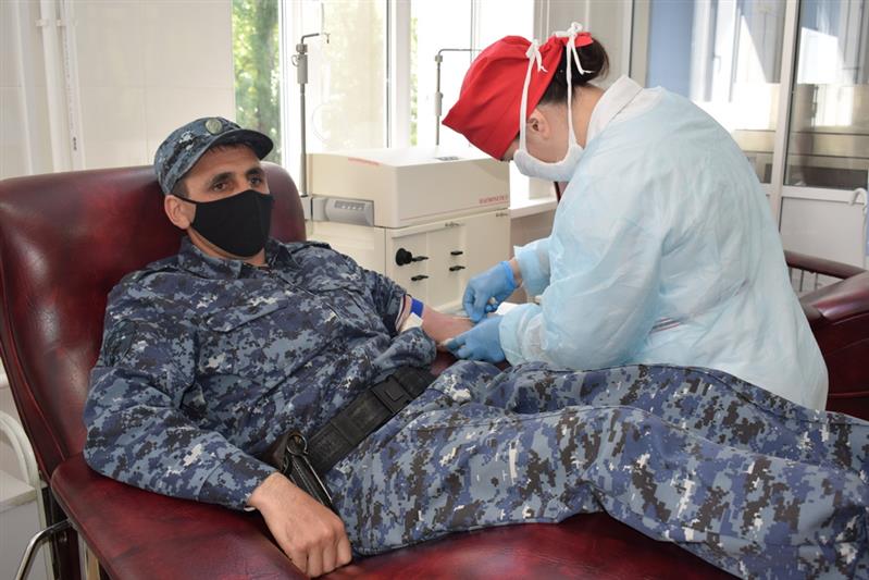Росгвардейцы из Дагестана стали участниками донорской акции