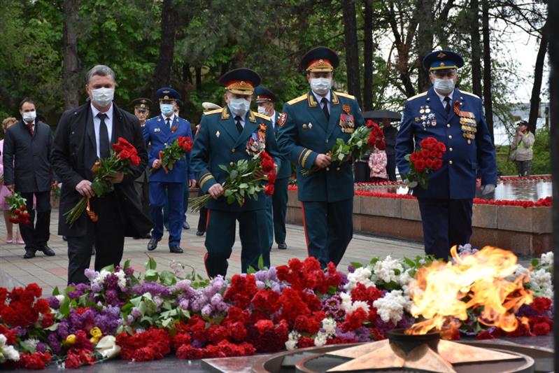 В Пятигорске командующий Северо-Кавказским округом принял участие в торжественном мероприятии, посвященном Дню Великой Победы