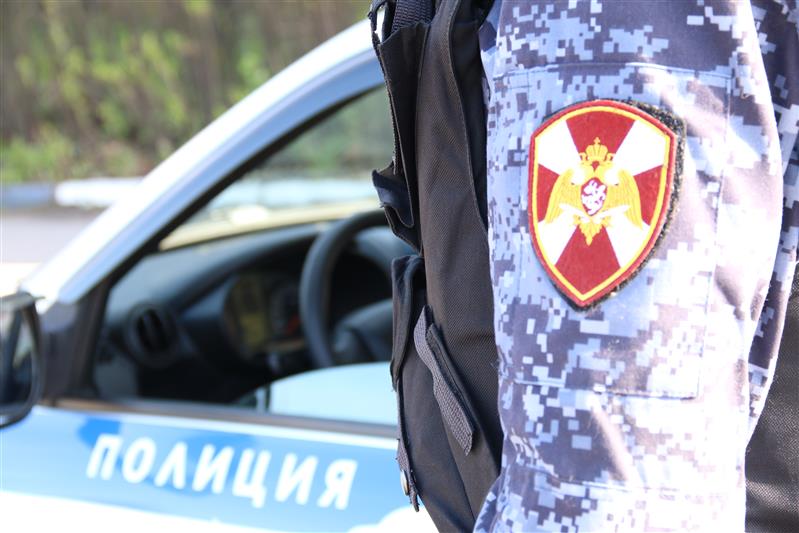 Сотрудники вневедомственной охраны Росгвардии пресекли кражи в Северной столице 