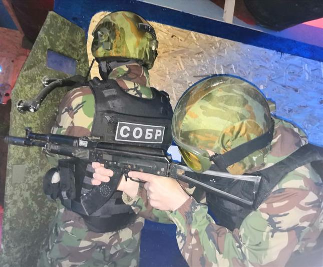 В Саратовской области при содействии бойцов СОБР пресечены факты незаконного оборота немаркированной алкогольной и табачной продукции