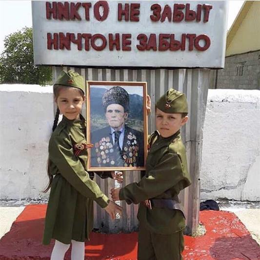 В Дагестане росгвардейцы присоединились к акции «Стихи Победы»