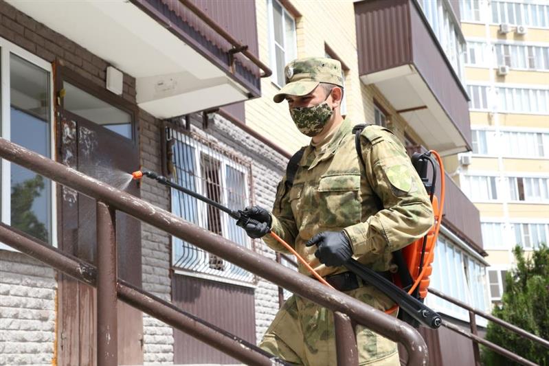 В Пятигорске военнослужащие Росгвардии провели дезинфекционные мероприятия