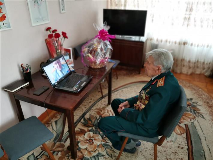 Белгородские росгвардейцы приняли участие в ведомственной акции «Парад у дома ветерана»