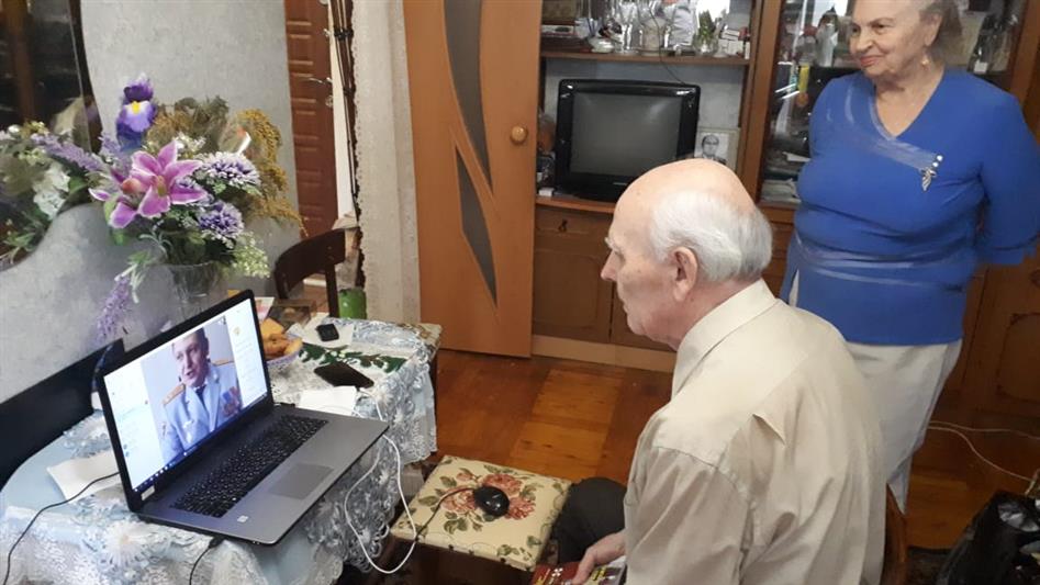 Начальник Управления Росгвардии по Белгородской области поздравил ветерана службы с 75-й годовщиной Великой Победы