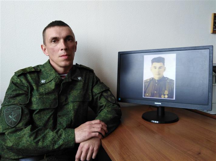 О своем деде - фронтовом летчике и талантливом художнике в рамках акции «Автограф Победы» рассказал военнослужащий зауральского управления Росгвардии 
