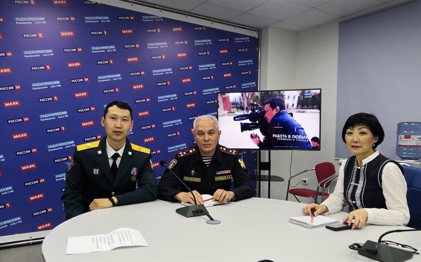 На ТВ Калмыкии рассказали об участии Росгвардии в акции «День Победы на всех языках» 