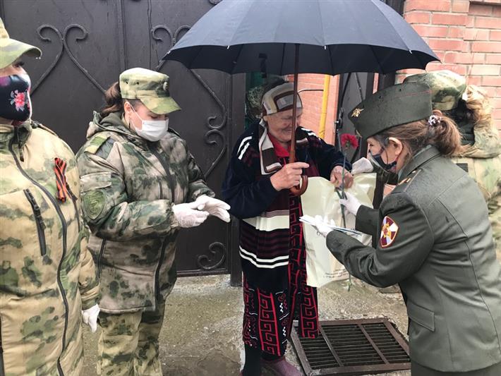 На Ставрополье Росгвардия поздравила ветеранов Великой Отечественной войны 