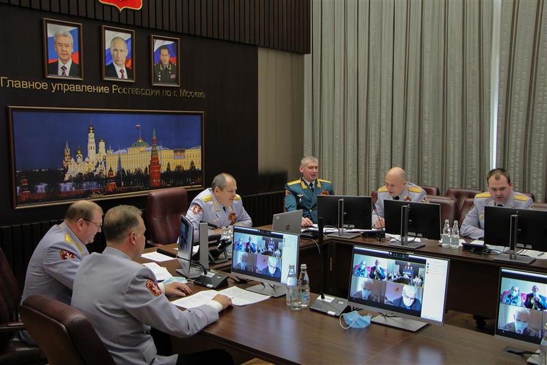 Руководители столичного главка Росгвардии в режиме телемоста поздравили ветеранов Великой Отечественной войны с Днем Победы