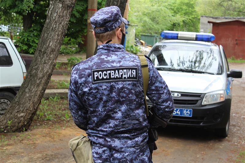 В Балашове сотрудниками Росгвардии задержан подозреваемый в тяжком преступлении