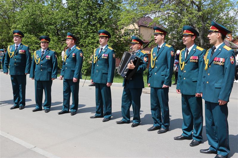 Эстафету акции «Парад у дома» в Ростове приняли сотрудники тероргана Росгвардии 