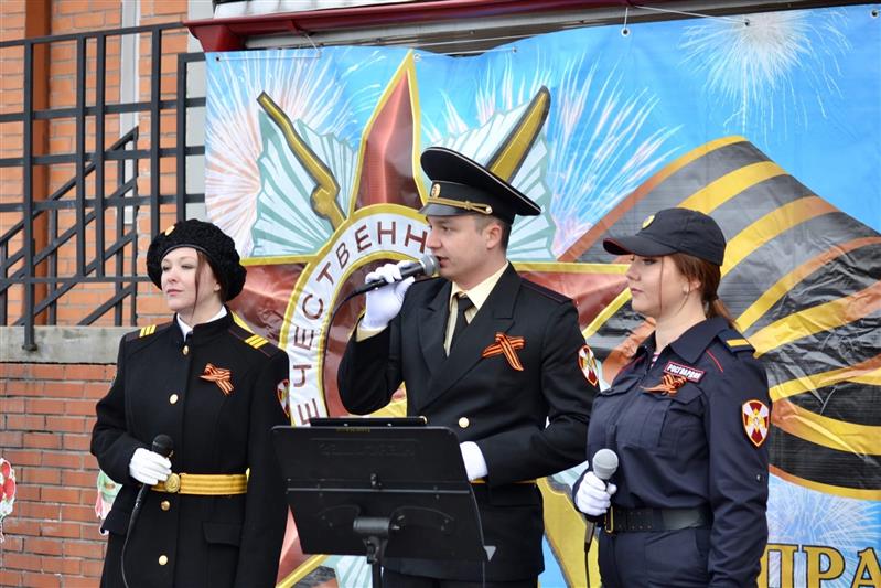 В Мурманске Росгвардия организовала дистанционный концерт ко Дню Победы