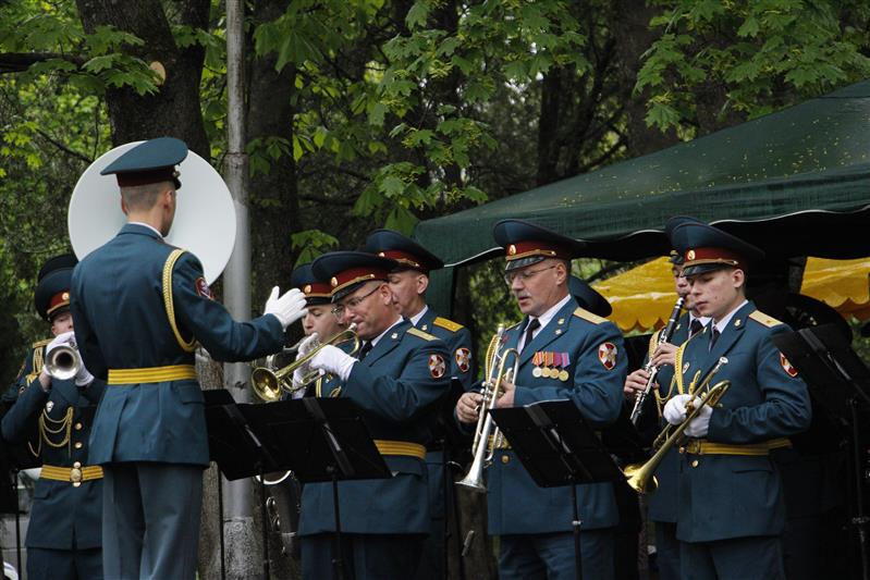 На Ставрополье Росгвардия поздравила ветерана с праздником Великой Победы