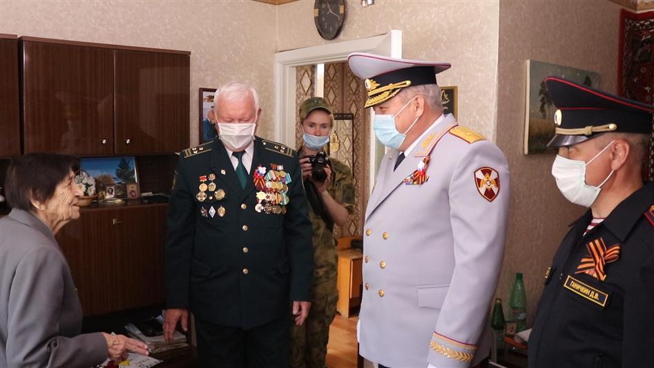 Персональные парады для ветеранов Великой Отечественной войны прошли в Самаре