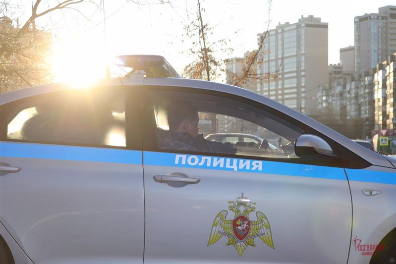 В Самаре росгвардейцы задержали подозреваемого в попытке угона автомобиля