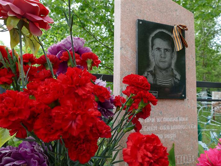 Сотрудники иркутского ОМОН почтили память сослуживца, погибшего при исполнении служебного долга на Северном Кавказе