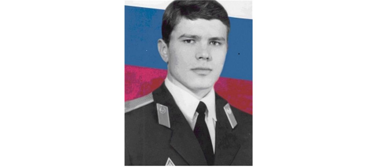 В Липецке почтили память заместителя командира СОБР, погибшего при выполнении служебных обязанностей