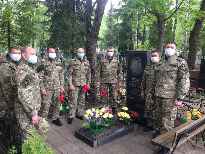 В Липецке почтили память заместителя командира СОБР, погибшего при выполнении служебных обязанностей