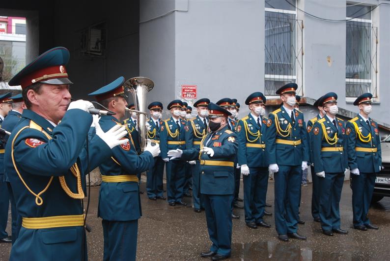 Военнослужащие Росгвардии провели в Кирове патриотическую акцию