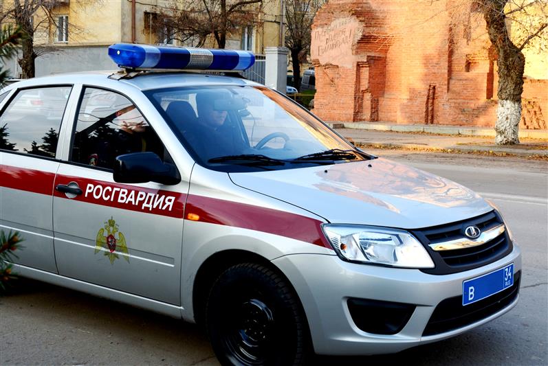 В Волгоградской области сотрудники Росгвардии задержали мужчину, находившегося в федеральном розыске