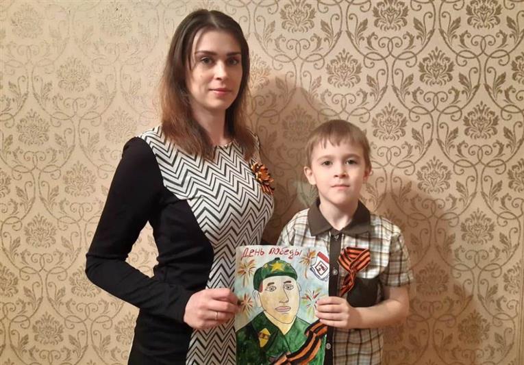 О боевом пути своего деда - фронтового лётчика-штурмана рассказала представительница тюменского областного управления Росгвардии (видео)
