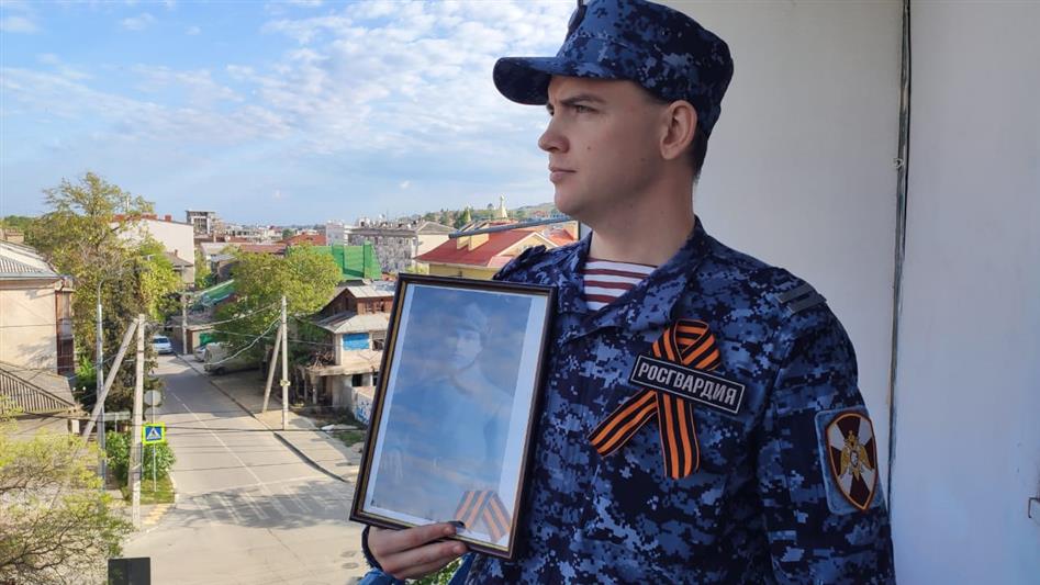 Крымские и севастопольские росгвардейцы присоединились к акции «Бессмертный полк - онлайн».