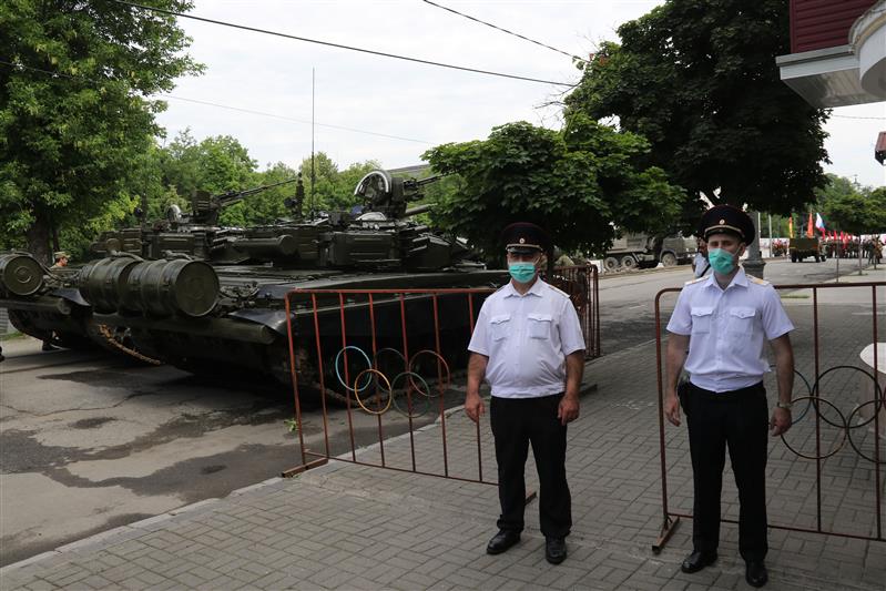 Росгвардия обеспечила правопорядок во время парада Победы во Владикавказе