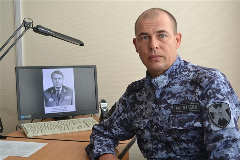 В Кургане в рамках акции в честь 75-летия Победы офицер Росгвардии рассказал о ветеране службы – участнике боев за Кенигсберг  